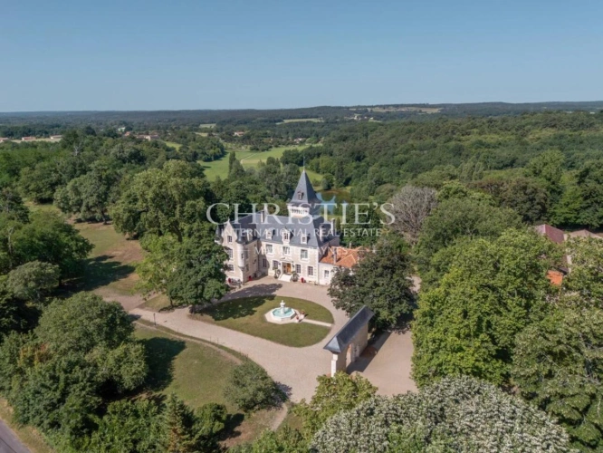 Photos 3 - Prestige - Magnifique château avec installations équestres de très haut niveau