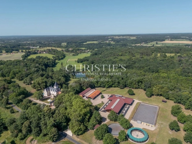 Photos 8 - Prestige - Magnifique château avec installations équestres de très haut niveau