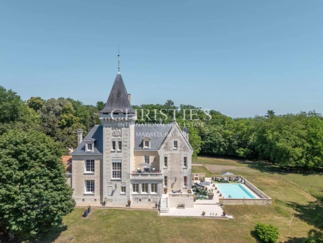 Photos 19 - Prestige - Magnifique château avec installations équestres de très haut niveau
