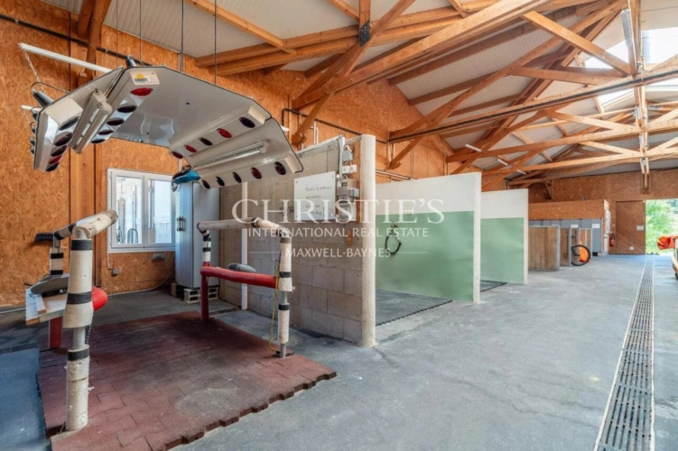 Photos 24 - Prestige - Magnifique château avec installations équestres de très haut niveau