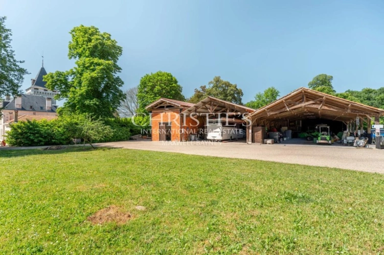 Photos 34 - Prestige - Magnifique château avec installations équestres de très haut niveau