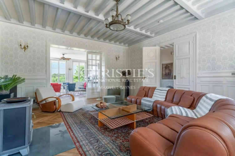 Photos 61 - Prestige - Magnifique château avec installations équestres de très haut niveau