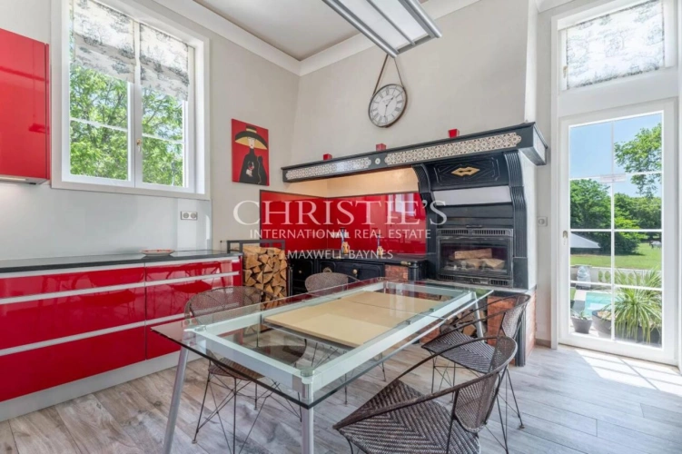 Photos 69 - Prestige - Magnifique château avec installations équestres de très haut niveau