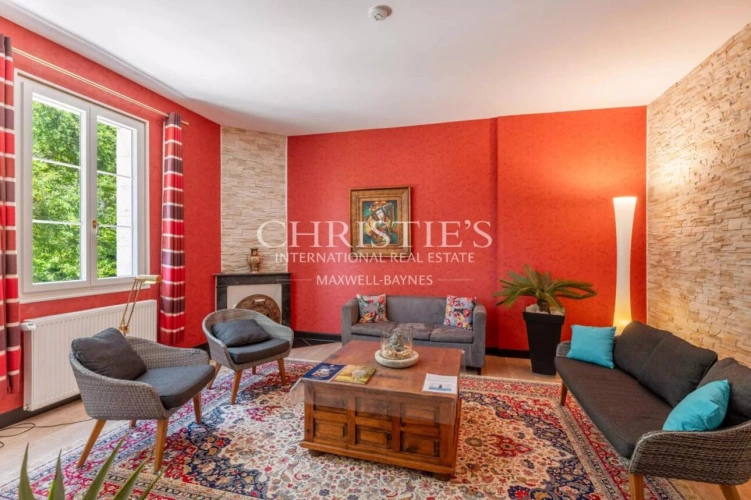 Photos 75 - Prestige - Magnifique château avec installations équestres de très haut niveau