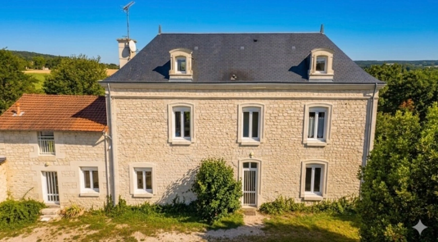 Photos 20 - Prestige - Maison de Maître + Piscine + Grange de 100 m² | 7 000 m² de terrain | Sans voisinage
