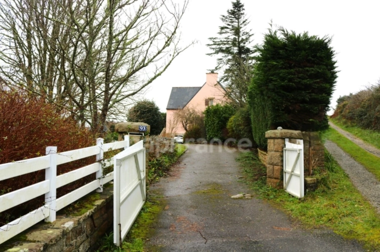 Photos 3 - Touristique - EXCLUSIVITE Propriete bord de mer, à vendre 10 pièces CAMARET SUR MER (29) Actuellement chambres d'hotes, 320 m2