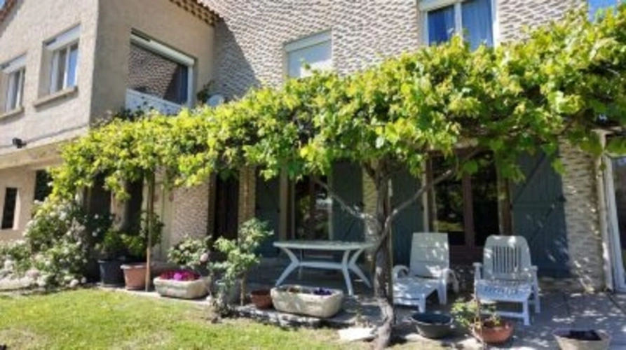 Photos 4 - Rurale - Maison familiale  dans un charmante village  Provençale
