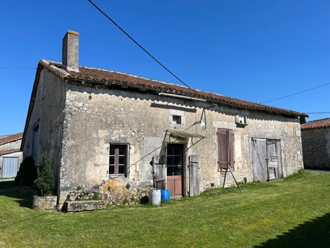 Photos 15 - Rurale - Ancien corps de ferme avec dépendances et potentiel