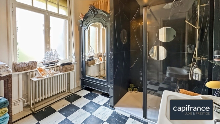 Photos 8 - Prestige - Une demeure de caractère au cœur du Jardin de la Rhonelle — 282 m² d'histoire préservée