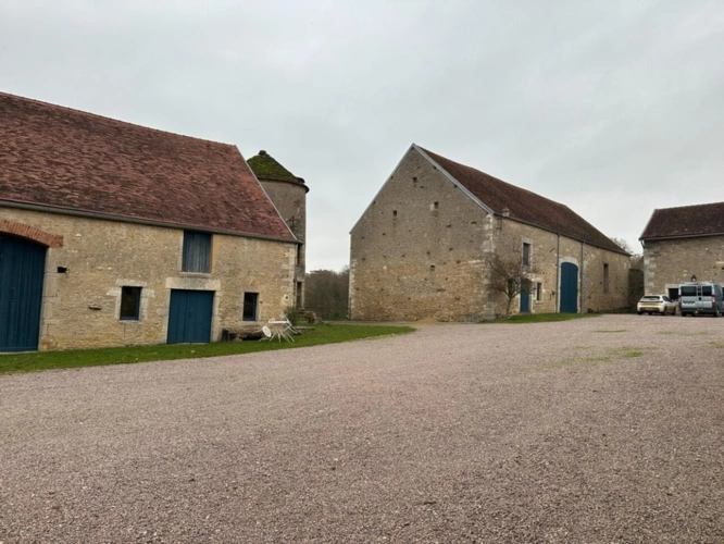 Photos 7 - Rurale - Demeure historique PRECY-SOUS-THIL composée de 15 pièces (390 m²) et 950 m² de dépendances