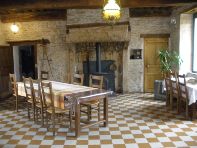 Photos 20 - Rurale - Demeure historique PRECY-SOUS-THIL composée de 15 pièces (390 m²) et 950 m² de dépendances