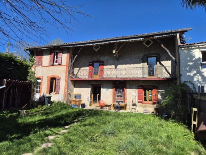 Photos 1 - Prestige - Propriété de 2 maisons sur terrain de 5817 m²