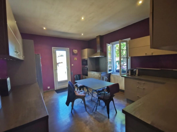 Photos 7 - Rurale - Maison 8 pièces de 214 m² sur 1556 m² de terrain avec studio, piscine et garage