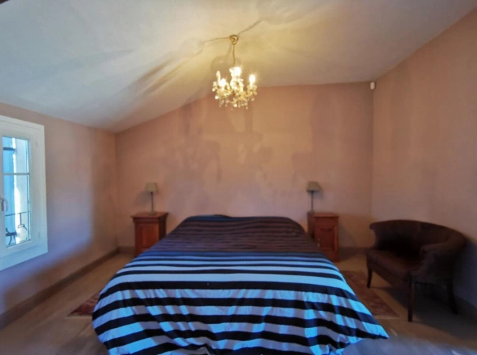 Photos 10 - Rurale - Maison 8 pièces de 214 m² sur 1556 m² de terrain avec studio, piscine et garage