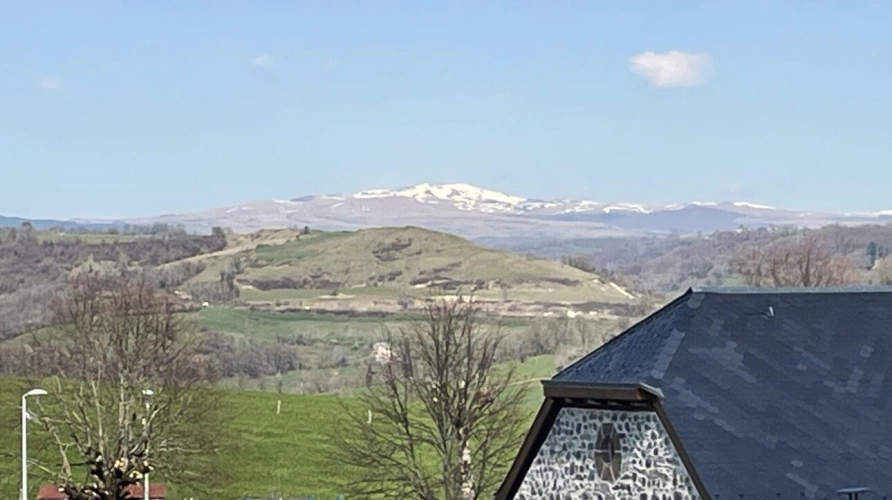 Photos 11 - Rural - Stone built House with Barn and Land