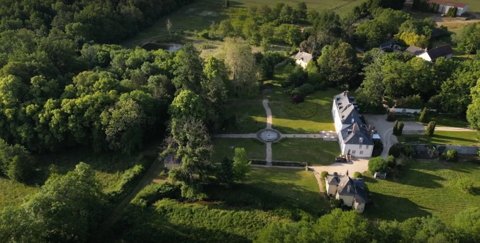 Photos 11 - Prestige - CHATEAU HISTORIQUE 750 M² ECOLABEL ET SON DOMAINE D'EXCEPTION , CHER