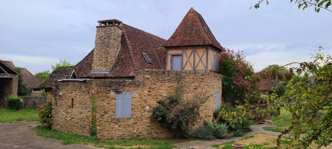 Photos 9 - Prestige - MAISON EN PIERRES ,  DEPENDANCES ,1 HECTARE ,  SAINT YRIEIX LA PERCHE ,  HAUTE-VIENNE