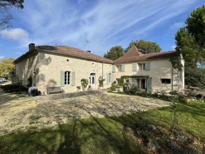 Photos 1 - Prestige - BEL ENSEMBLE IMMOBILIER PROCHE DE LECTOURE