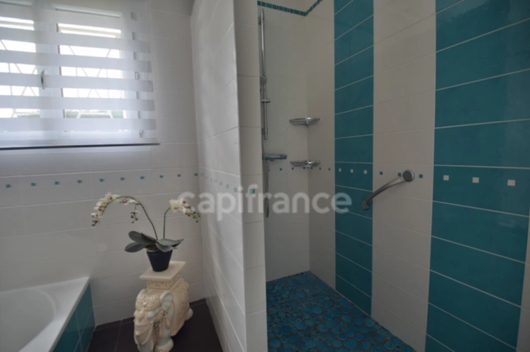 Photos 19 - Prestige - Propriété 5 chambres - T3 attenant - garage XXL - piscine à MARMANDE (47)
