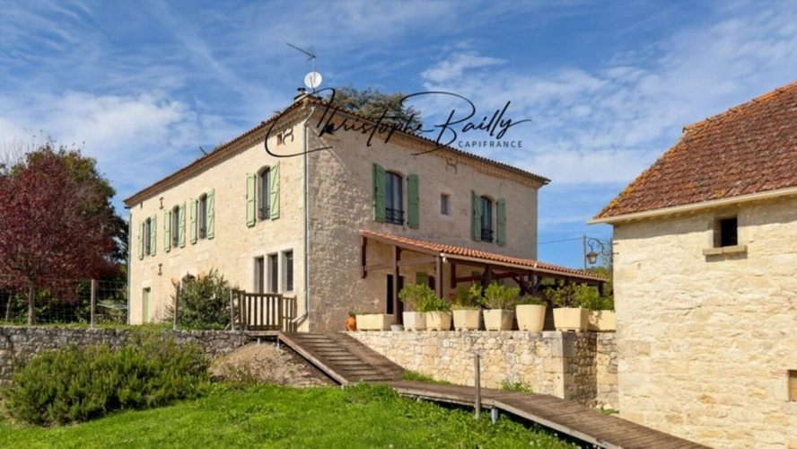 Photos 15 - Touristique - Lauzerte, propriété en pierre avec maison d’amis, piscine et vue sur 9 306 m², proche Montauban