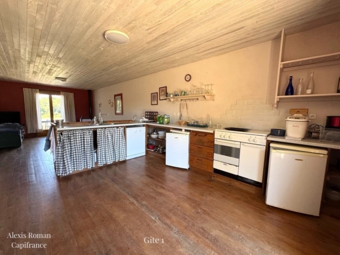 Photos 13 - Rurale - Domaine de 28 hectares avec étang privé, maison, 2 gîtes et plus de 400 m² de dépendances