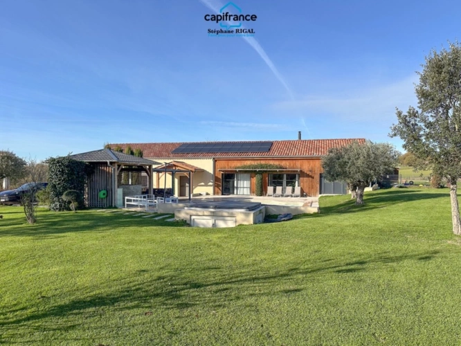 Photos 1 - Prestige - Propriete à vendre 7 pièces VILLENEUVE SUR LOT (47) de 229m2 habitables sur un terrain clos de 5965m2