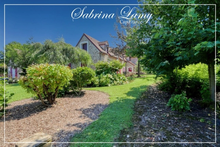 Photos 3 - Rurale -  À Vendre : Élégante Propriété de Prestige en Pierre Meulière - 214 m² sur 2508 m² de Terrain - 5 chambres