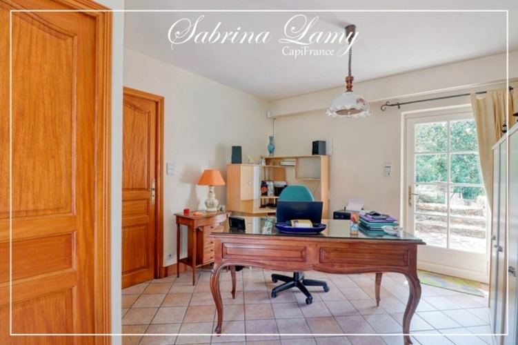 Photos 12 - Rurale -  À Vendre : Élégante Propriété de Prestige en Pierre Meulière - 214 m² sur 2508 m² de Terrain - 5 chambres