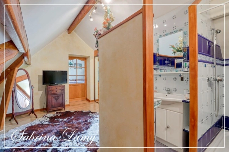 Photos 14 - Rurale -  À Vendre : Élégante Propriété de Prestige en Pierre Meulière - 214 m² sur 2508 m² de Terrain - 5 chambres