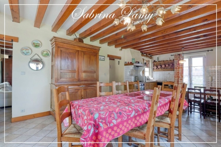 Photos 23 - Rurale -  À Vendre : Élégante Propriété de Prestige en Pierre Meulière - 214 m² sur 2508 m² de Terrain - 5 chambres