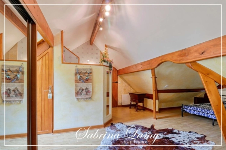 Photos 30 - Rurale -  À Vendre : Élégante Propriété de Prestige en Pierre Meulière - 214 m² sur 2508 m² de Terrain - 5 chambres