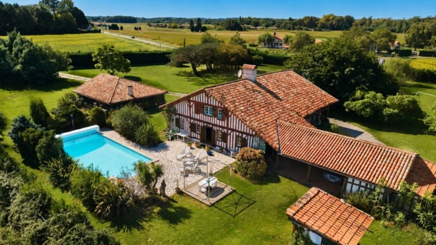 Photos 1 - Prestige - Soustons, authentique maison landaise du XVIIIe, 265 m², dépendances, piscine, parc paysagé 6 800 m², à 2 minutes du centre et du lac