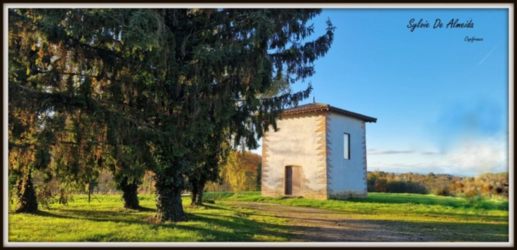 Photos 1 - Équestre - Propriété à vendre entre BIZIAT et PONT DE VEYLE (01) 16,5 Ha, vue, maison 145 m², ferme à rénover 170 m², pigeonnier, hangar, équestre