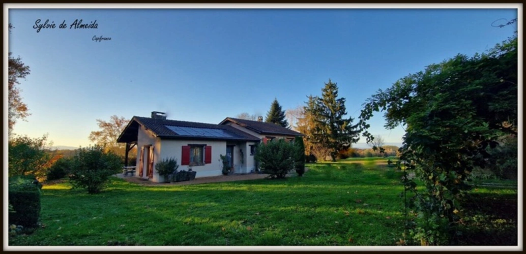 Photos 5 - Équestre - Propriété à vendre entre BIZIAT et PONT DE VEYLE (01) 16,5 Ha, vue, maison 145 m², ferme à rénover 170 m², pigeonnier, hangar, équestre