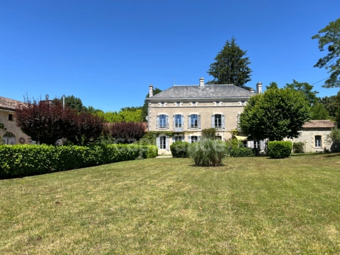Photos 1 - Rurale - Demeure de caractère avec piscine au cœur de la Saintonge boisée - Montguyon (17)