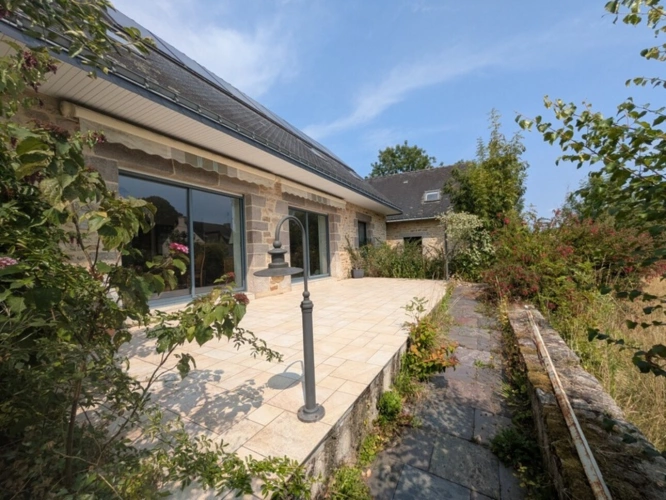Photos 1 - Prestige - SAINT CARADEC TREGOMEL ENSEMBLE DE 4 LONGERES DE 438M² ENVIRON SUR PARCELLE DE 4400M² AVEC PUITS