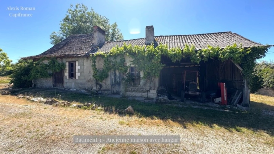 Photos 23 - Rurale - Domaine de 28 hectares avec étang privé, maison, 2 gîtes et plus de 400 m² de dépendances