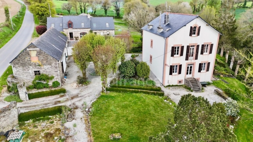 Photos 1 - Rurale - EXCLUSIVITÉ - Magnifique propriété à vendre 8 pièces CLEDEN POHER (29)