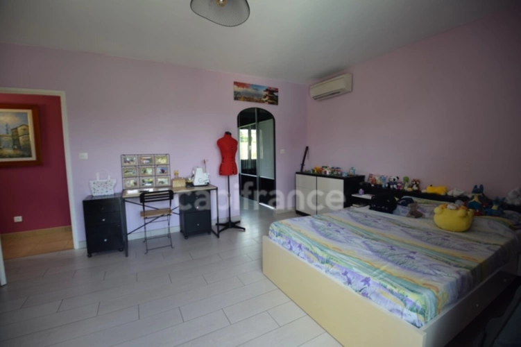 Photos 11 - Touristique - Propriété 5 chambres - T3 attenant - garage XXL - piscine - calme à MARMANDE (47)