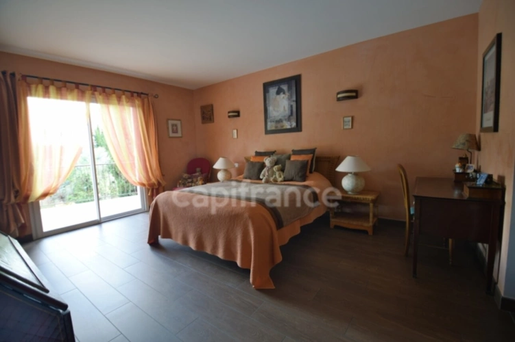 Photos 14 - Touristique - Propriété 5 chambres - T3 attenant - garage XXL - piscine - calme à MARMANDE (47)