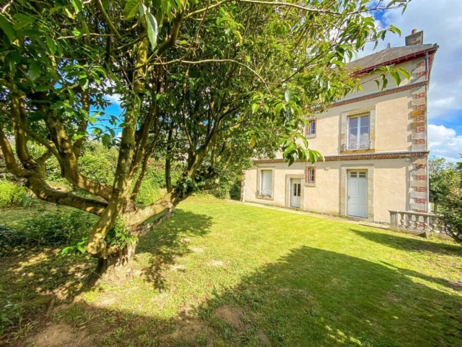 Photos 5 - Prestige - Superbe maison bourgeoise avec jardin clos de murs en pierre et dépendances
