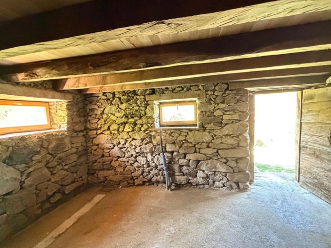 Photos 8 - Prestige - Propriété rurale,3 granges,5 Ha,source,09800