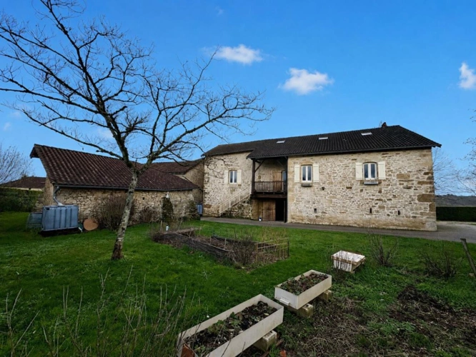 Photos 1 - Rurale - Belles prestations et charme ancien
