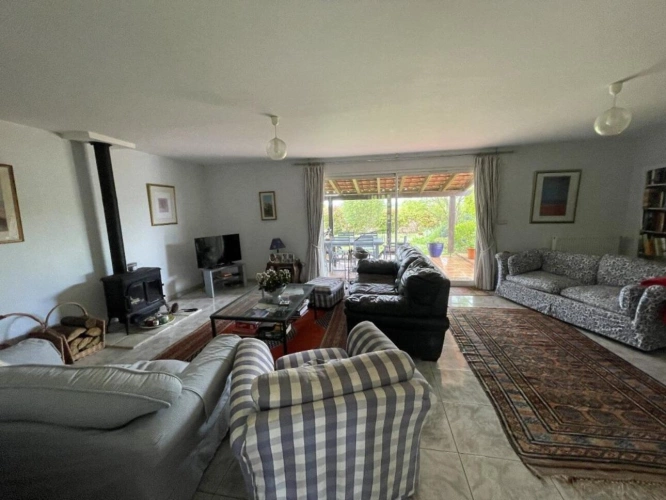 Photos 4 - Prestige - Maison avec sous-sol, 4 chambres et piscine, vues imprénable