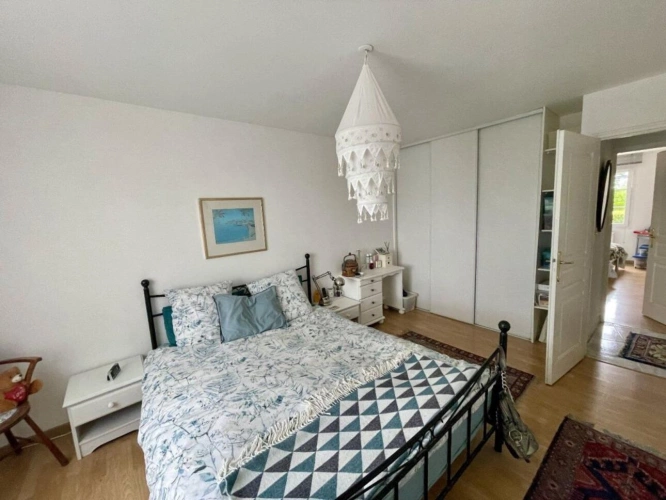 Photos 7 - Prestige - Maison avec sous-sol, 4 chambres et piscine, vues imprénable