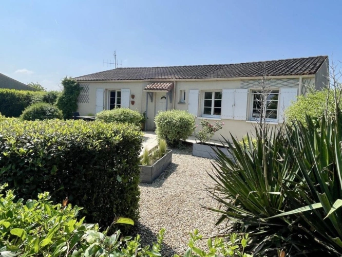 Photos 14 - Prestige - Maison avec sous-sol, 4 chambres et piscine, vues imprénable