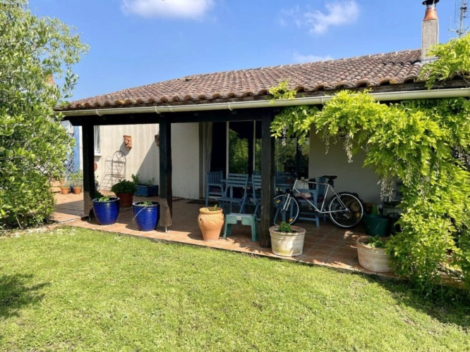 Photos 18 - Prestige - Maison avec sous-sol, 4 chambres et piscine, vues imprénable