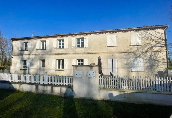 Photos 1 - Touristique - Ensemble de 2 maisons, 135 m² et 65 m², 3 km d'AULNAY et tous commerces, cadre très joli