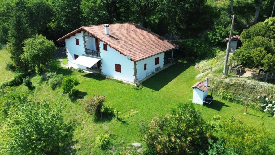 Photos 1 - Rurale - Maison basque 178 m² avec terrain de 15 000 m²  - Ayherre