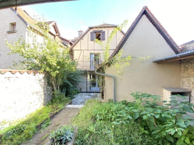 Photos 1 - Prestige - Charme & Rentabilité : rare Propriété Médiévale au Coeur du Quercy